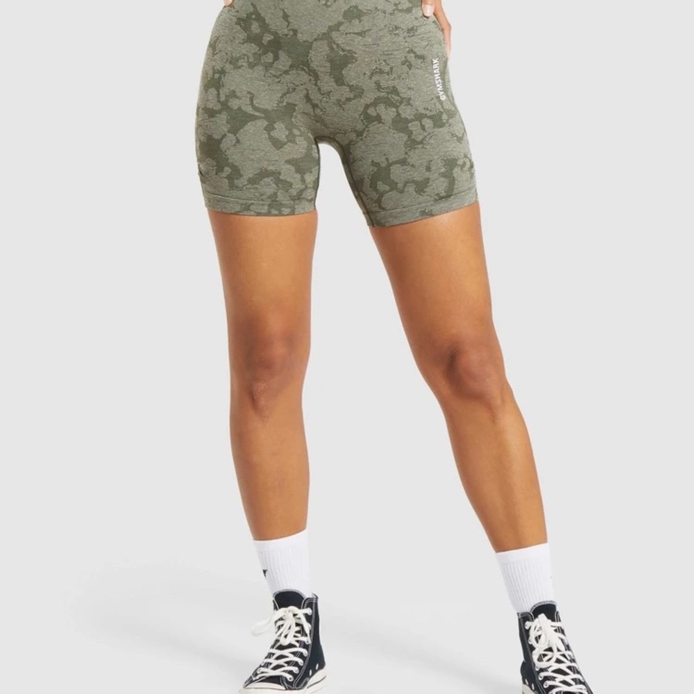 NWOT Adapt Camo Seamless Shorts